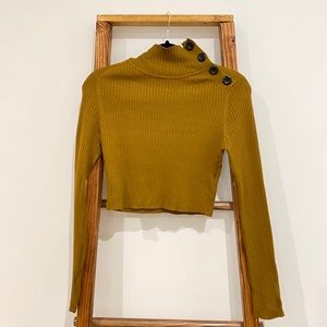 H&M Button Collar Cropped Top